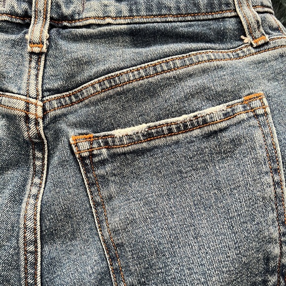 〰️ abercrombie high rise curve love mom jean - Picture 8 of 9